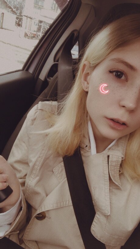 Evswezfree art model gallery