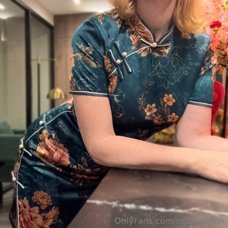 M00nflower beautiful actress photo