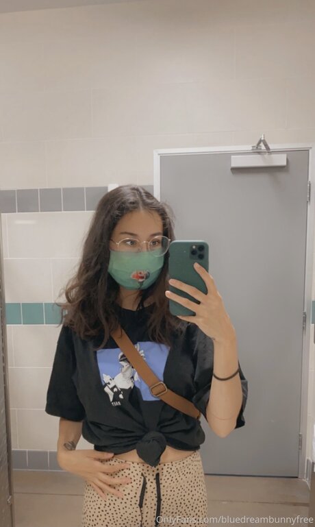 Bluedreambunnyfree star sexy image