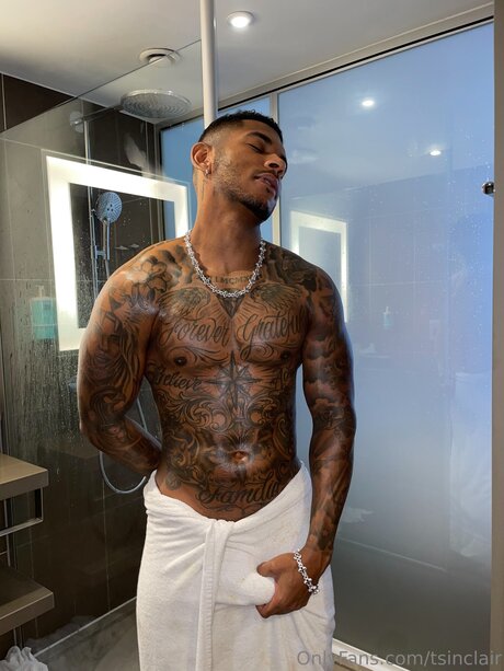 Tsinclair nude model images