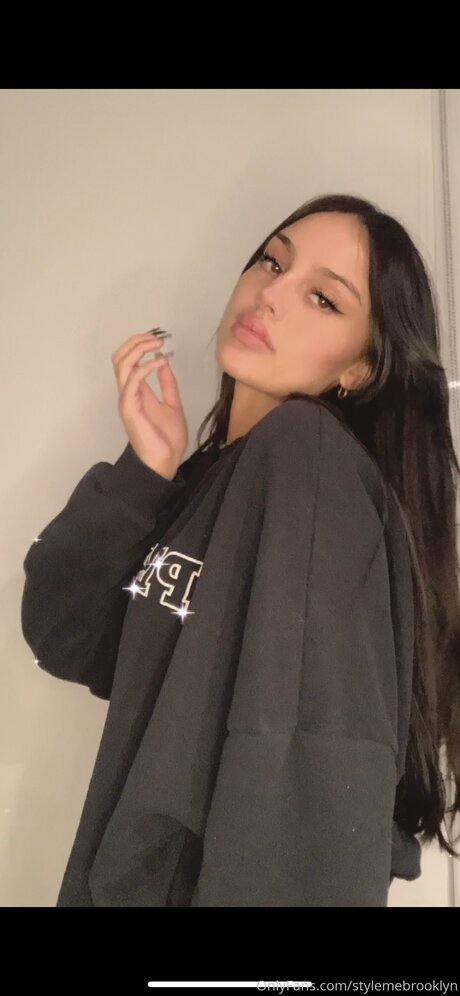 Stylemebrooklyn sex model pic