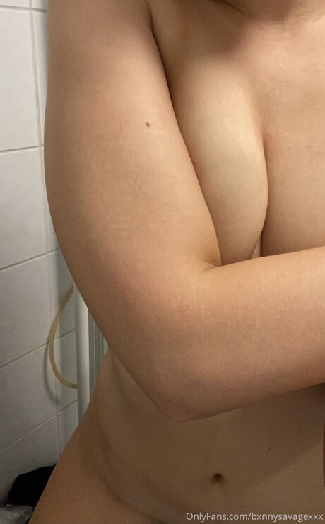 Bxnnysavagexxx star naked picture