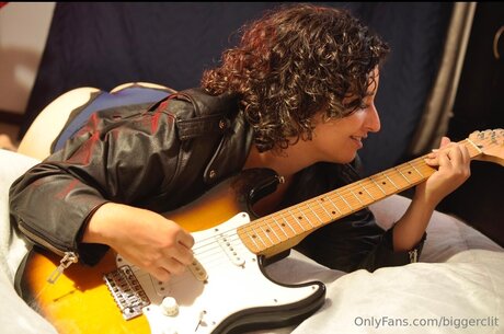 Biggerclit pornographic actress img