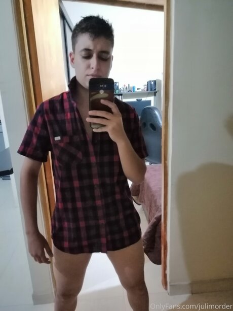 Biggerclit model art galleries