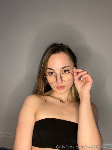 Milsmils erotic star pic