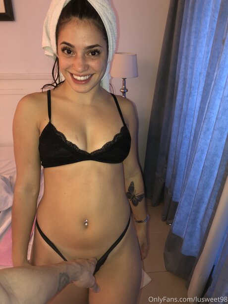 Lusweet98 nudes model photo