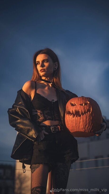 Miss Mills Vip model porn archive