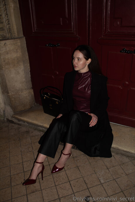 Viola S hot star photo