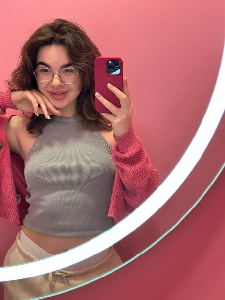 Baby Melanie nudes model picture