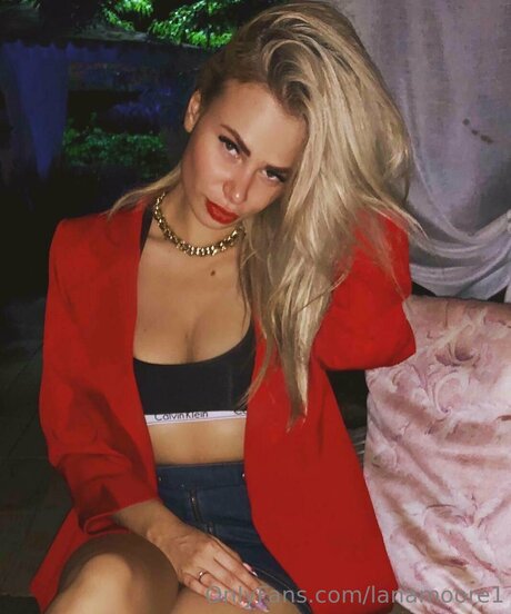 Lanamoore1 free star photo