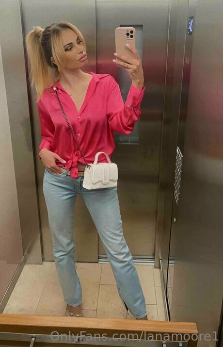 Lanamoore1 sexy actress image