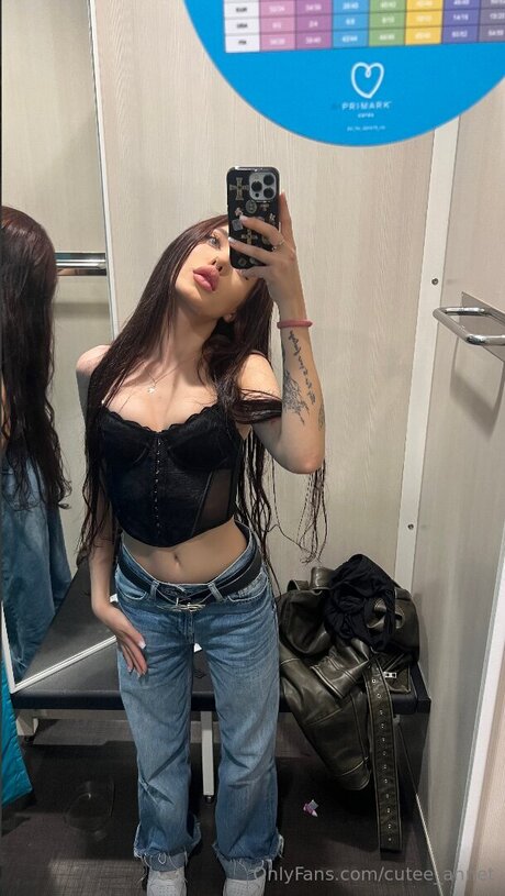 Cutee Annet model nudes pics