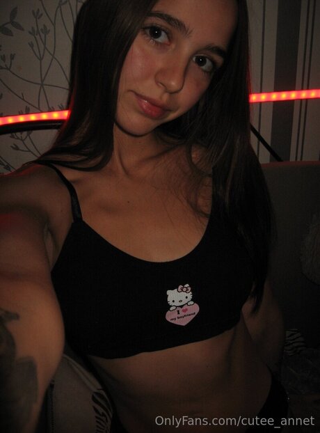 Cutee Annet star high quality image