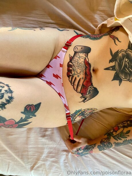 Poisonfloraa model beautiful image