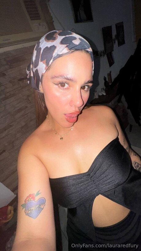 Lauraredfury perfect pornstar images