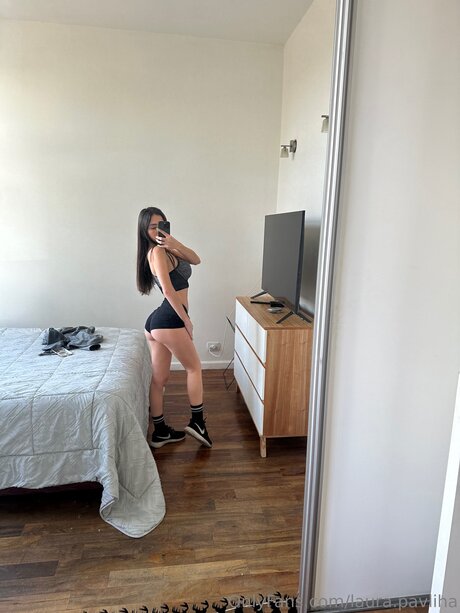 Laurasvault hot model archive