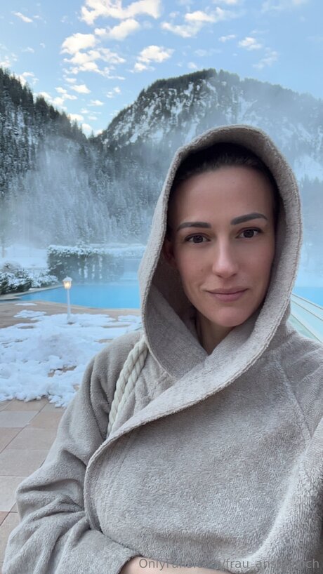 Frau Ansehnlich pretty model photo