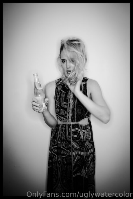 Uglywatercolor pornstar sexy galleries