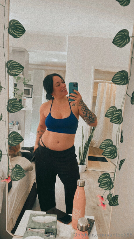 Antook88 erotic star pictures