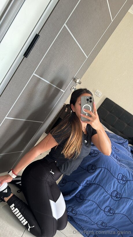 Notcontent model nude img