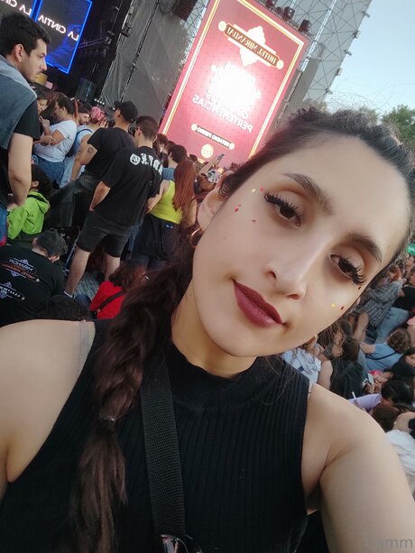 Cam Camm model hd images