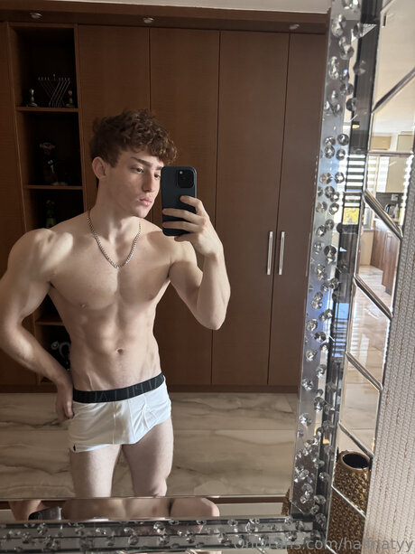 Halfnatyy naked model photos