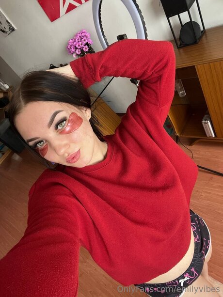 Emilyvibes exclusive star pic