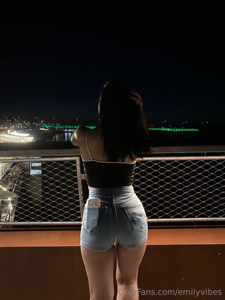 Emilyvibes high quality model pictures