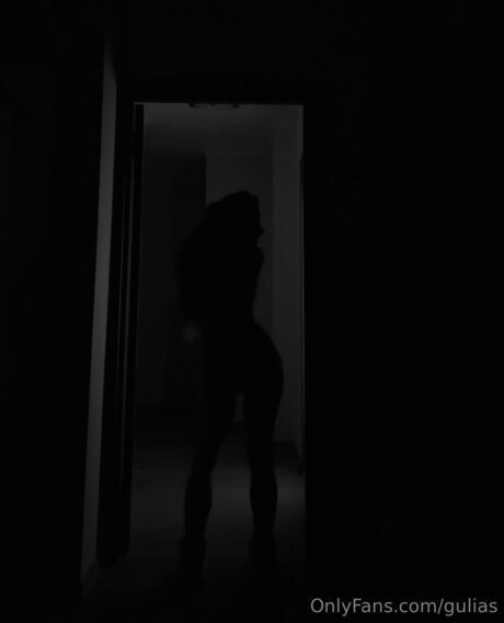 Gulias art model image