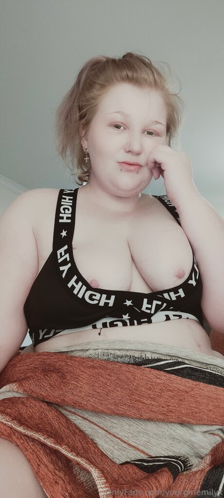 Yourgirlemilyx naked star pic