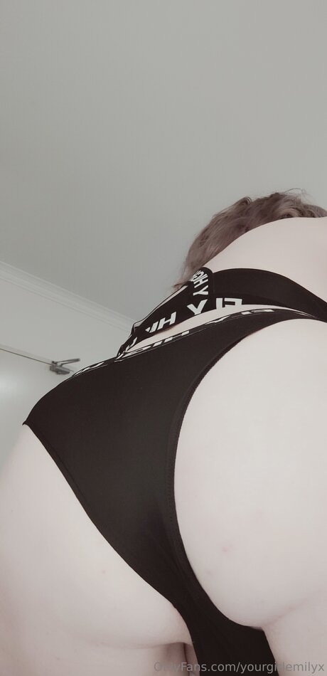 Yourgirlemilyx high quality model pics