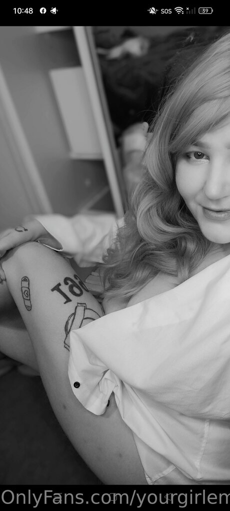 Yourgirlemilyx pornstar nude img