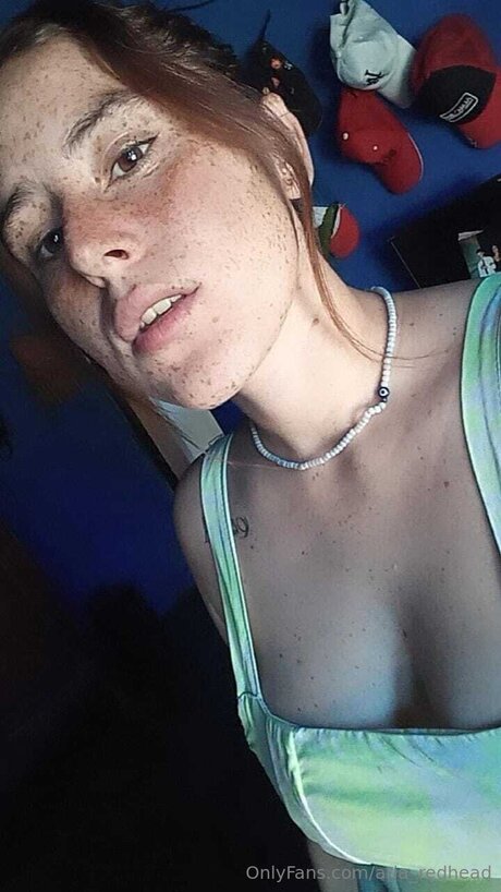 Aria Redhead pornstar hot photos