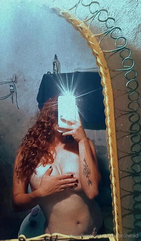 Aria Redhead pretty actress images