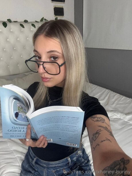 Rubiasophiee naked model images