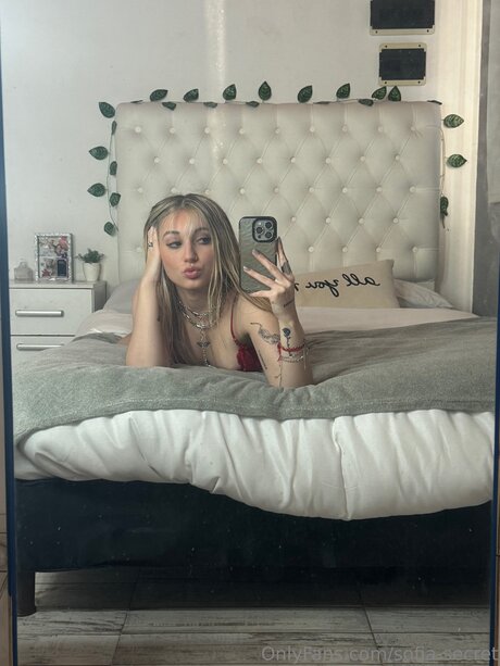 Rubiasophiee pornographic model pictures