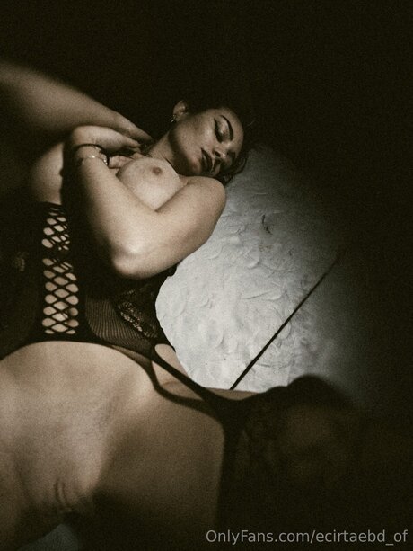 Ecirtaebd Of nudes star pic