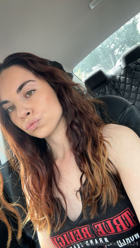 Alexissss24 pornstar free photos