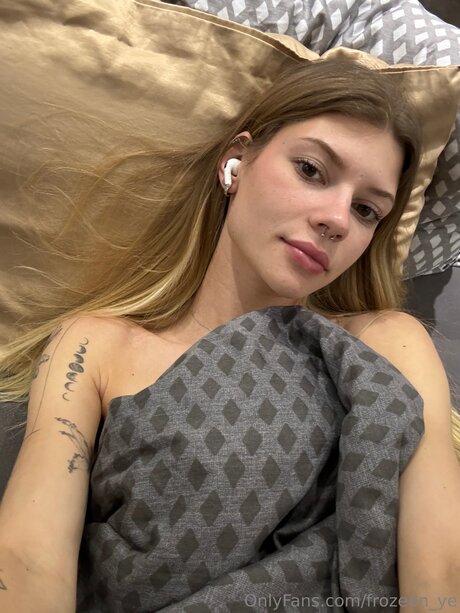 Frozeen Ye art pornstar archive