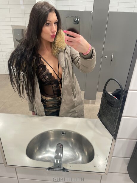 thick girls onlyfans sexy nudes photos