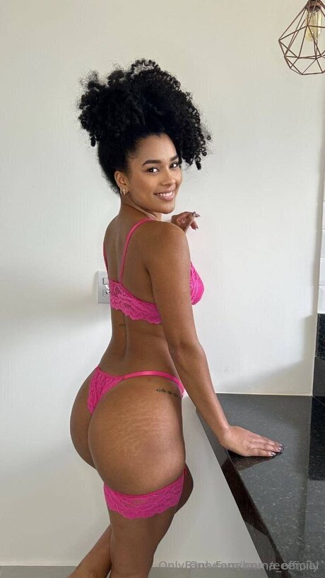 Eeemily hot pornstar gallery