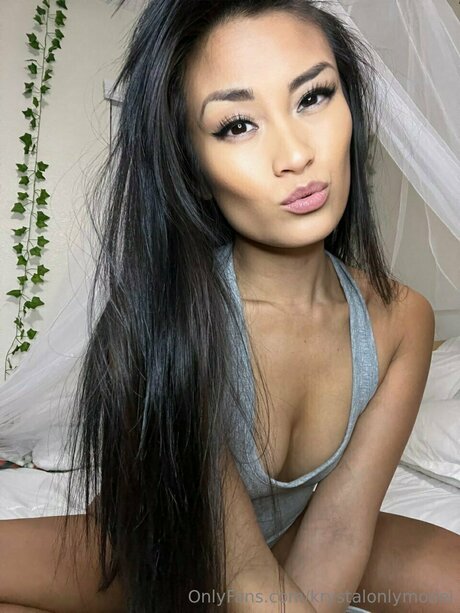 Krystalonlymodel model pretty picture