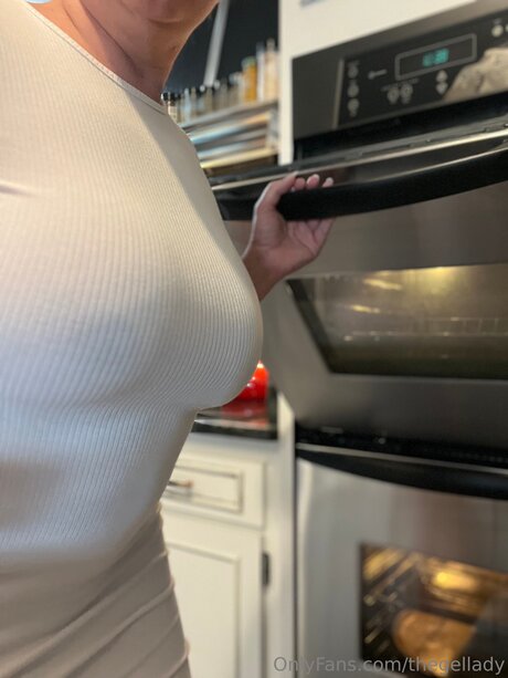 Thegellady model pic