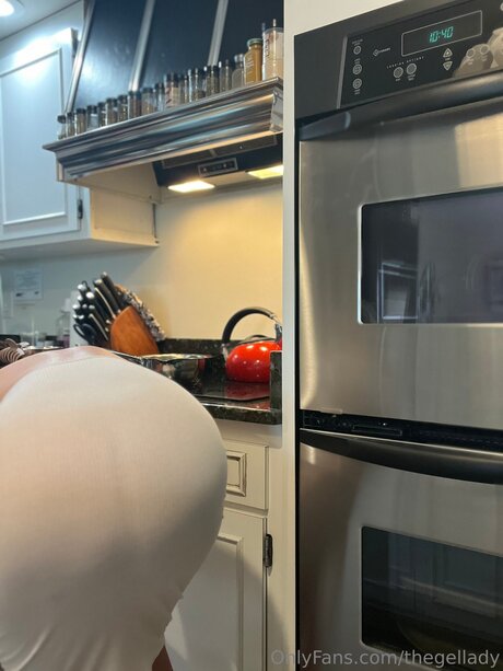 Thegellady pretty model pic