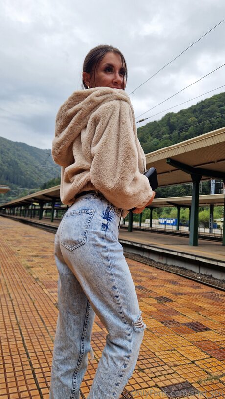 Slim Jen pornstar erotic photos