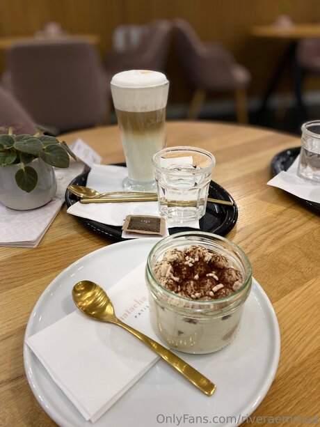 mature wife onlyfans exclusive photo