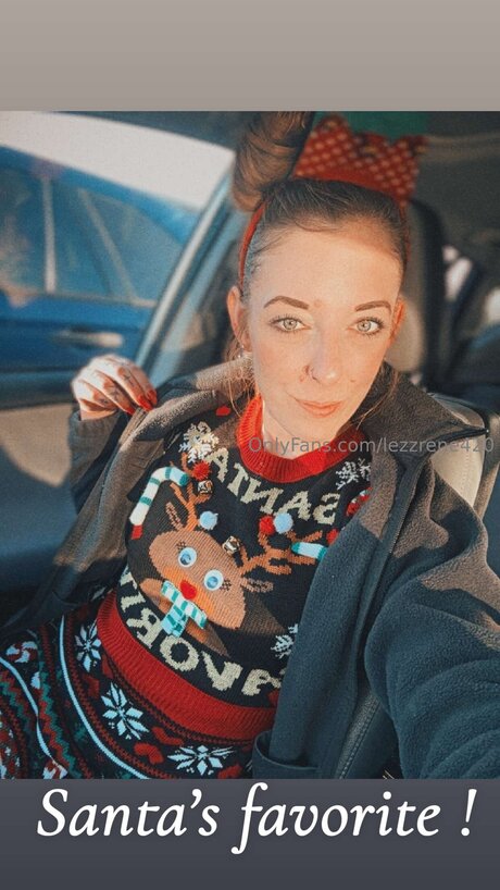 Lezzrene420 naked star img