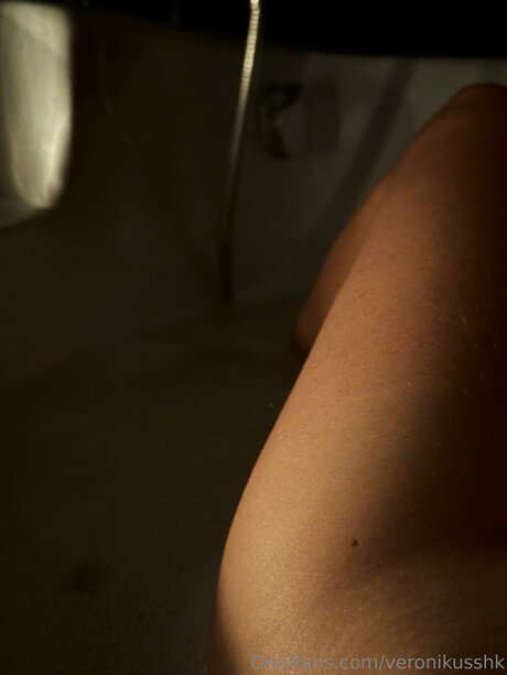 Veronikusshk erotic model img