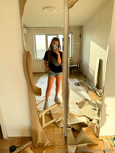 Veronikusshk nudes model pictures