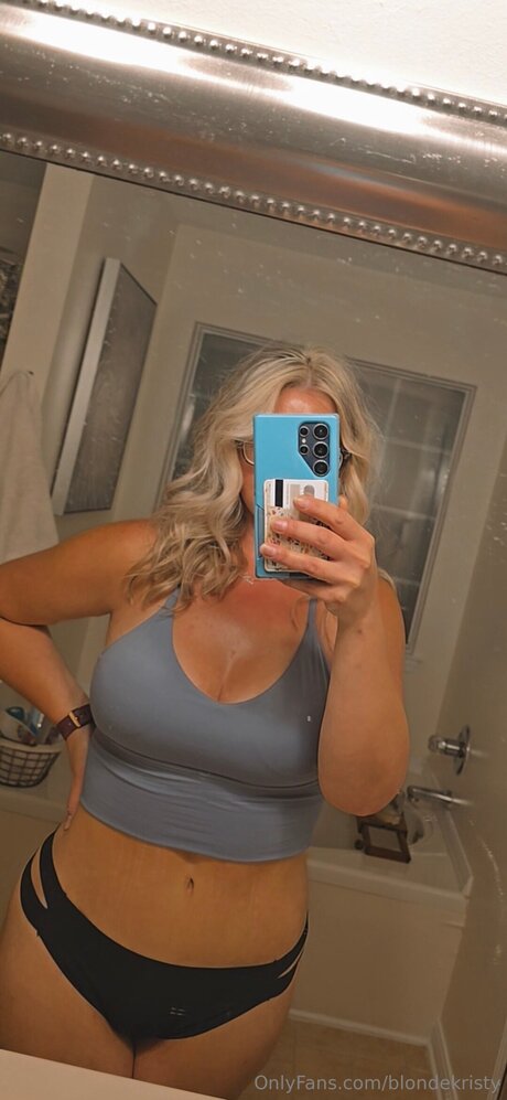 Blondekristy pretty actress gallery